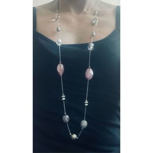 PRETTY GRAY AND PINK STONE BEAD NECKLACE